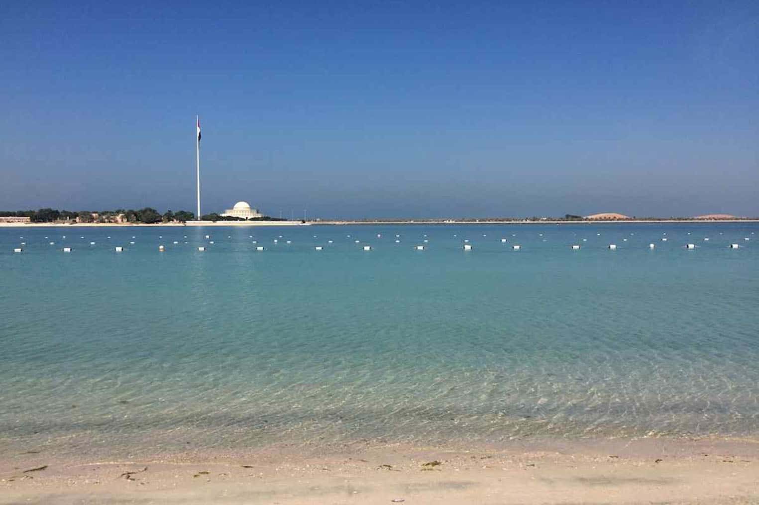 abu-dhabi-familybeach5