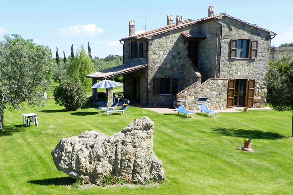 Agriturismo Le Sorgenti Per Bambini In Toscana A Pitigliano