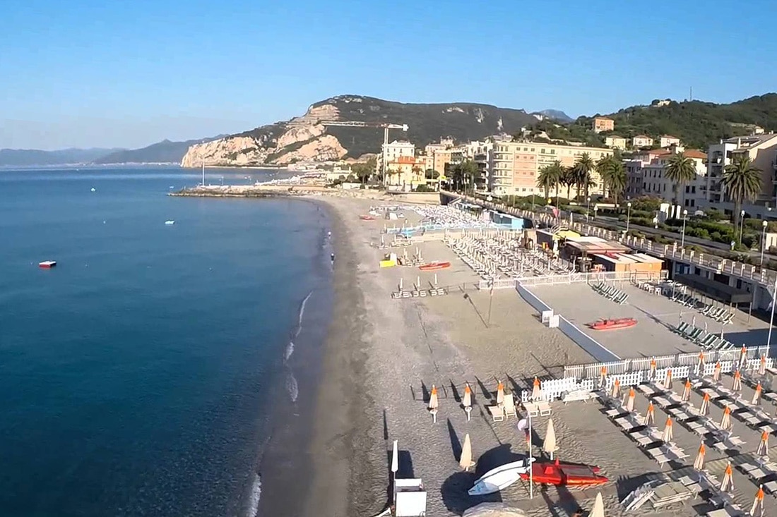 Finale Ligure Per Bambini Spiagge Natura Ed Escursioni