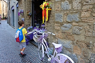 Tra i vicoli di Orvieto con i bambini