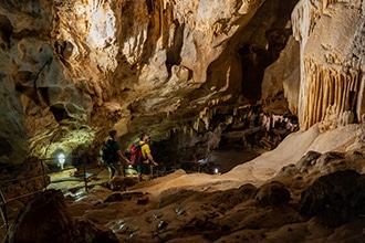 Cammino di Santa Barbara con bambini, Grotta Is Zuddas a Santadi