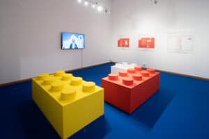 Mostra A brick for Nick Bari