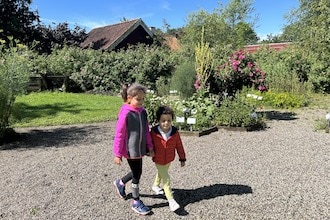 Kystlandet_Odder_giardinobotanico_bambine_phGrottoM