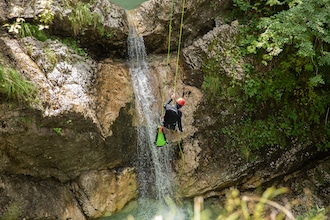 plezzo-canyoning-foto-media-library-slovenia (1)