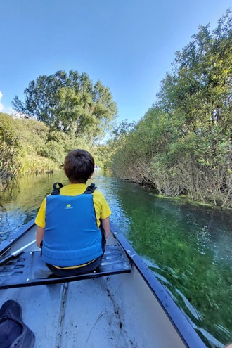 In canoa sul Tirino con i bambini