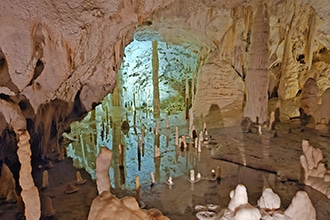 Grotte di Frasassi, sala delle candeline