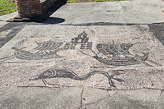 Scavi di Ostia antica, mosaico in Piazza Corporazioni