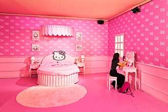 Mostra Art of Play a Roma, casa di Hello Kitty