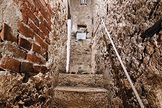 Castello di Bran, scale interne in pietra