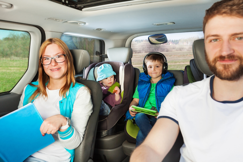 Viaggiare in auto con bambini