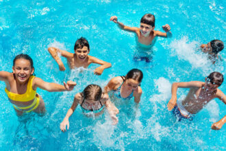 Maltaforenglish, Summer Camp Malta gite in piscina